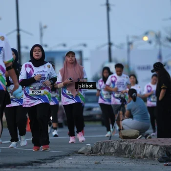 Runner Photo 6094424