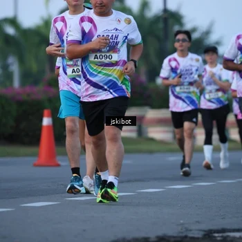 Runner Photo 6094572