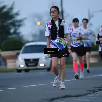 Runner Photo 6094717