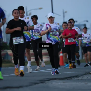 Runner Photo 6094869