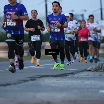 Runner Photo 6094875