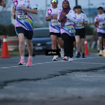 Runner Photo 6094898