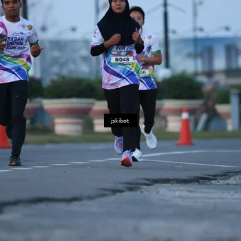 Runner Photo 6094946