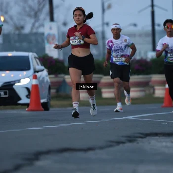 Runner Photo 6095047