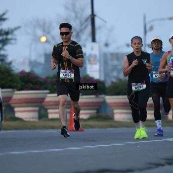 Runner Photo 6095117