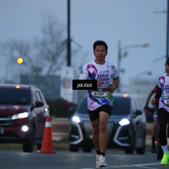 Runner Photo 6095179