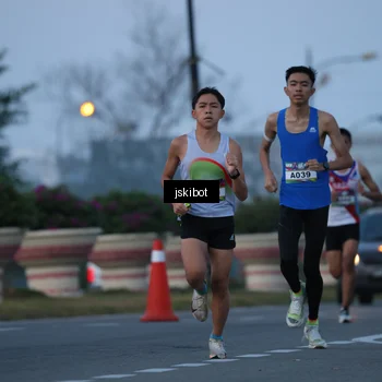 Runner Photo 6095243