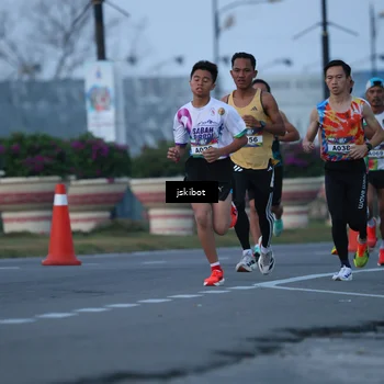 Runner Photo 6095286