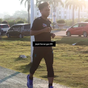 Runner Photo 6096914