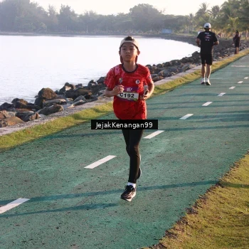 Runner Photo 6097054