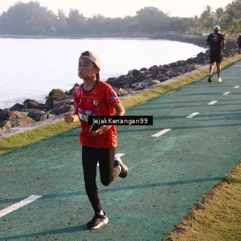 Runner Photo 6097059