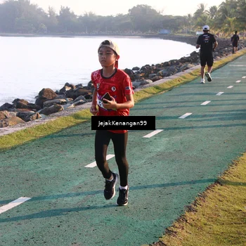 Runner Photo 6097069