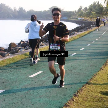 Runner Photo 6097073