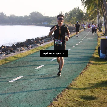 Runner Photo 6097117