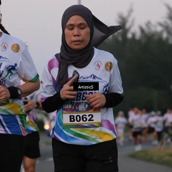 Runner Photo 6097160