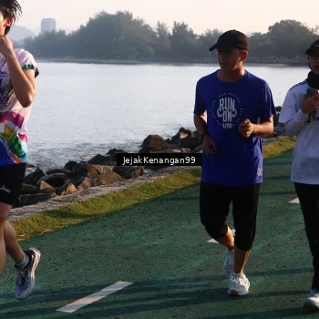 Runner Photo 6097267