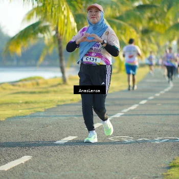 Runner Photo 6098911