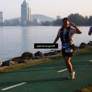 Runner Photo 6099004