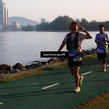 Runner Photo 6099021
