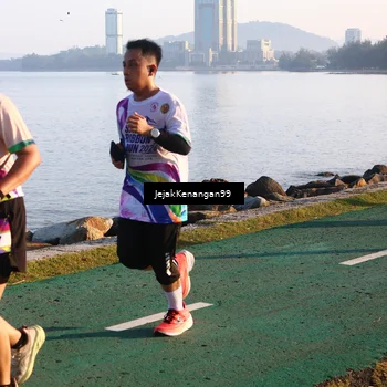 Runner Photo 6099046