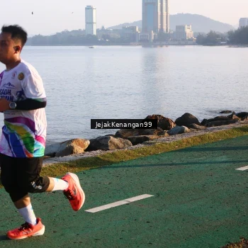 Runner Photo 6099057