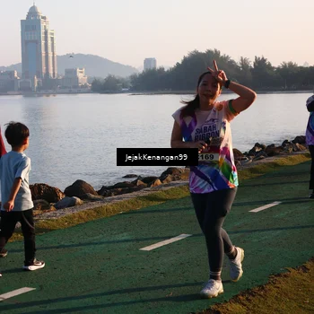 Runner Photo 6099083