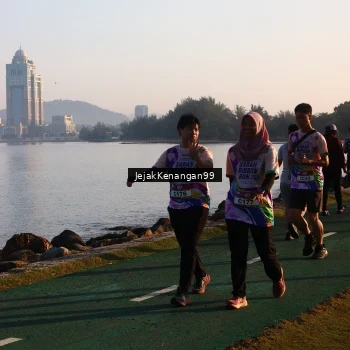 Runner Photo 6099175