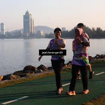 Runner Photo 6099192