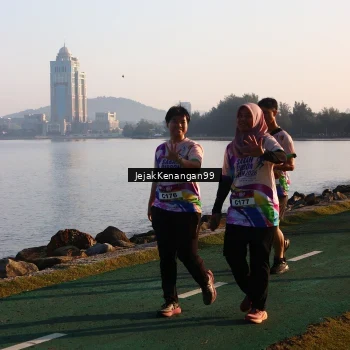 Runner Photo 6099212