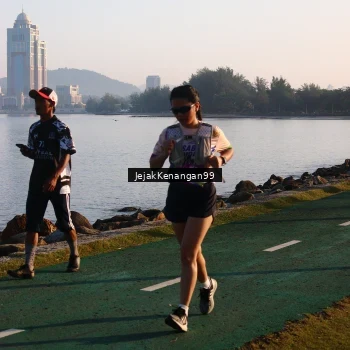 Runner Photo 6099235