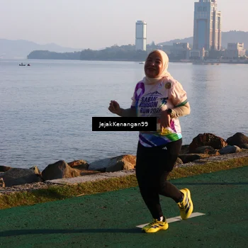 Runner Photo 6099412