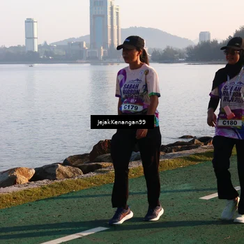 Runner Photo 6099873