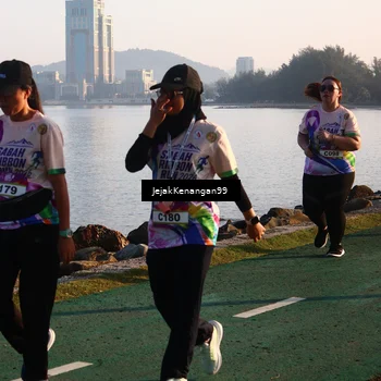 Runner Photo 6099887