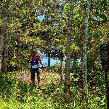 Runner Photo 6100