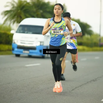 Runner Photo 6100023