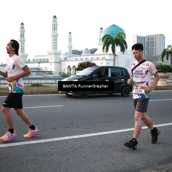 Runner Photo 6100068