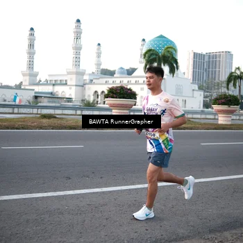 Runner Photo 6100075
