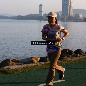 Runner Photo 6100096