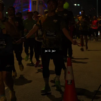 Runner Photo 6100103