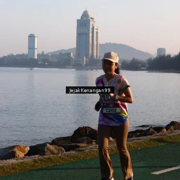 Runner Photo 6100104