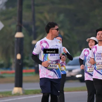 Runner Photo 6100113