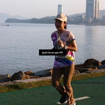 Runner Photo 6100133