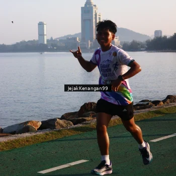 Runner Photo 6100198