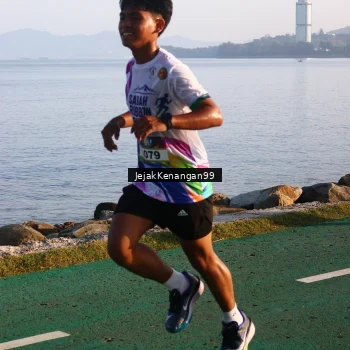 Runner Photo 6100212
