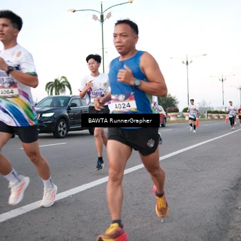 Runner Photo 6100215