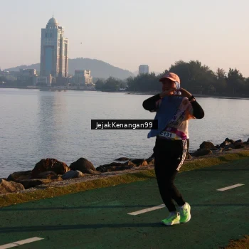 Runner Photo 6100224