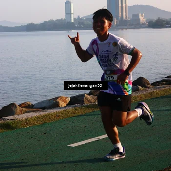 Runner Photo 6100228