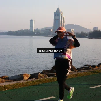 Runner Photo 6100251