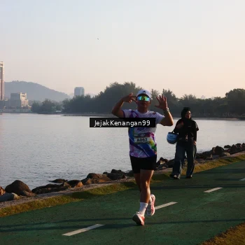 Runner Photo 6100296