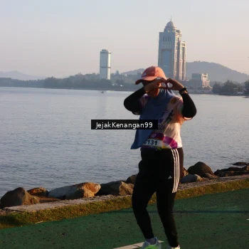 Runner Photo 6100303